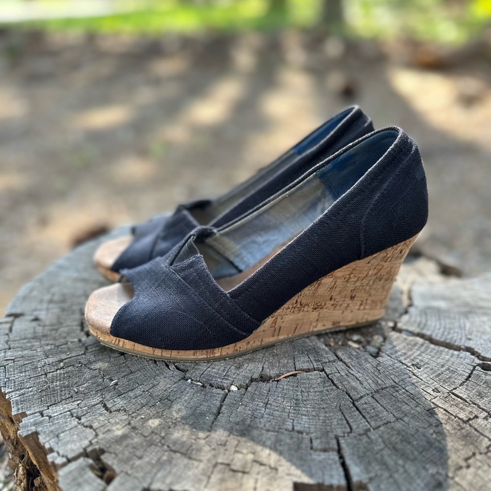 Toms Stella Peep-toe Wedge
